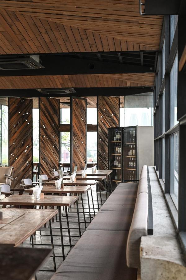 Miers Kuningan, Artotel Curated Jakarta Kültér fotó